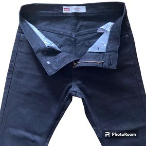 Classic Men’s Black Slim Fit Levi’s 511 Jean Pants